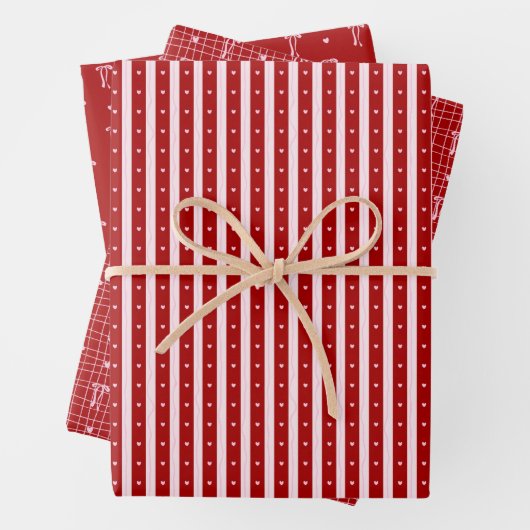 Red Pink Hand Drawn Hearts Bows Valentine’s Day Inpakpapier Vel (In situ)