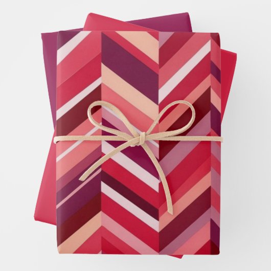 Red Pink Mauve Chevron Inpakpapier Vel (In situ)