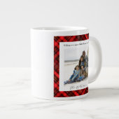  Red Plaid Cozy Christmas Rustic Monogram 2 Photo Grote Koffiekop (Voorkant rechts)