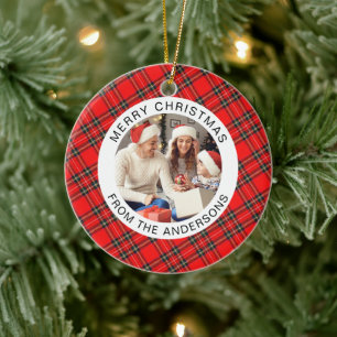 Red Plaid Modern Eenvoudige Kerstfamilie 2 Foto Keramisch Ornament