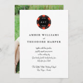 Red Poker Chip Monogram Vegas Wedding Invitation Kaart (Voorkant / Achterkant)