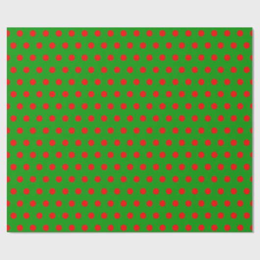 Red Polka Dots on Green Background kerstcadeau Cadeaupapier (Vlak)