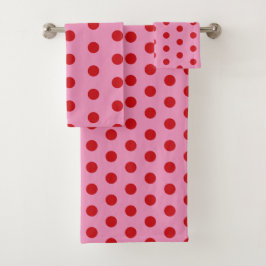 Red Polka Dots on Pink Bad Handdoek