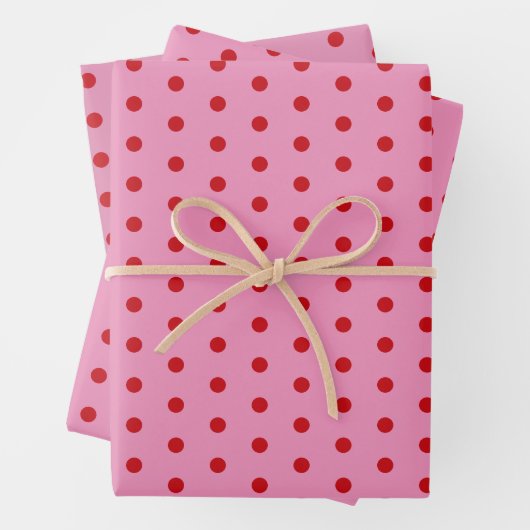 Red Polka Dots on Pink Inpakpapier Vel (In situ)