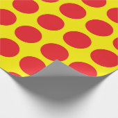 Red Polka Dots Yellow Cadeaupapier (Hoek)