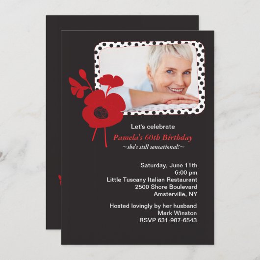 Red Poppy over zwarte fotouitnodiging Kaart (Voorkant / Achterkant)