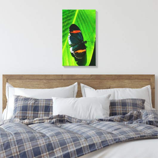 Red Postman Canvas Afdruk (Insitu (Slaapkamer))