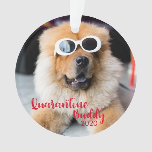 Red Quarantine Buddy Dog Ornament (voorkant)
