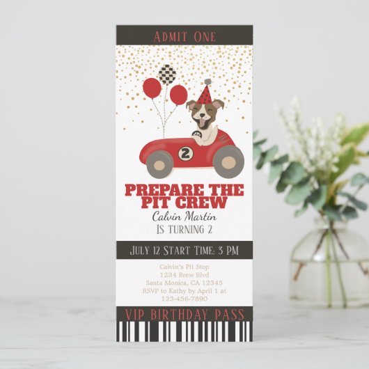 Red Race Auto Hond Jongens 2e Verjaardag Party Tic (Staand voorkant)