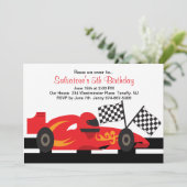 Red Race-auto met gevlames Boys Birthday-uitnodigi Kaart (Staand voorkant)