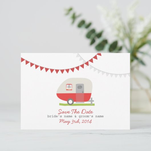 Red Retro Trailer & Wedding Save the Date (Staand voorkant)