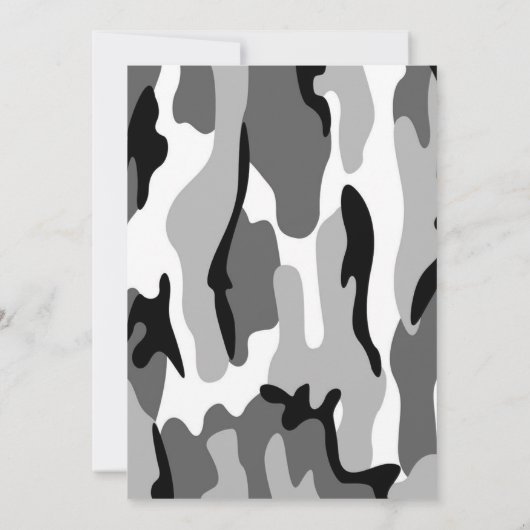 Red Ribbon en Grey Camo Afstuderen Uitnodiging (Achterkant)