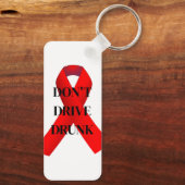 Red Ribbon niet Drink Sleutelhanger (Achterkant)