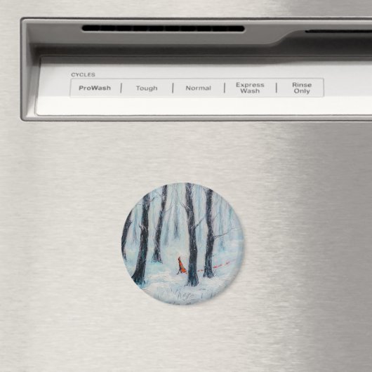 Red Riding Hood-achtige figuur in een winterbos Magneet (Insitu (Vaatwasser))