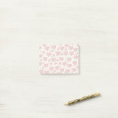 Red Romantic Hearts Patroon Post-it® Notes (Op bureau)