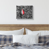 Red Rose Bud Canvas (Insitu (Slaapkamer))