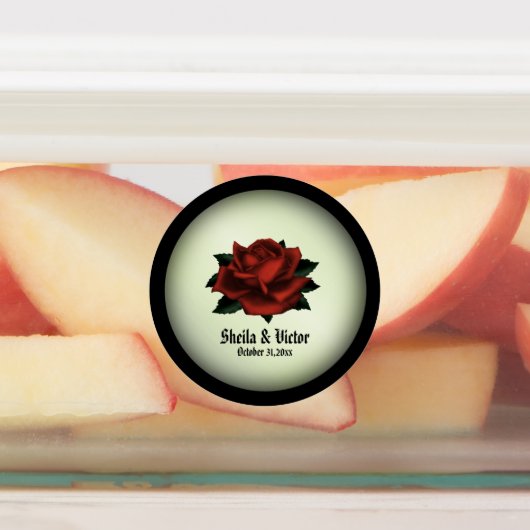 Red Rose Gothic Wedding Personalized Labels (Aangebracht)