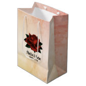 Red Rose Gothic Wedding Personalized Peach Medium Cadeauzakje (Voorkant Gekanteld)