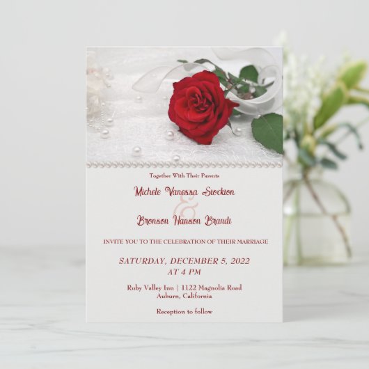 Red Rose & Lace Wedding Invitation Kaart (Staand voorkant)