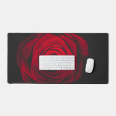 Red rose on black background vintage effect bureaumat (Keyboard & Muis)