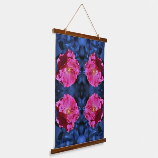 Red Rose op Blue Tint Abstracte ventilator Hangend Wandkleed (Gebogen)
