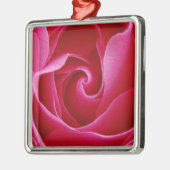 Red Rose Ornament (Links)
