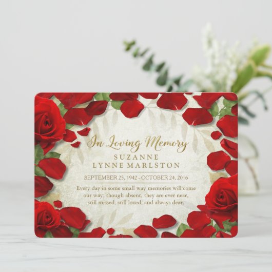 Red Rose Petals Golden Memorial Service Kaart (Staand voorkant)