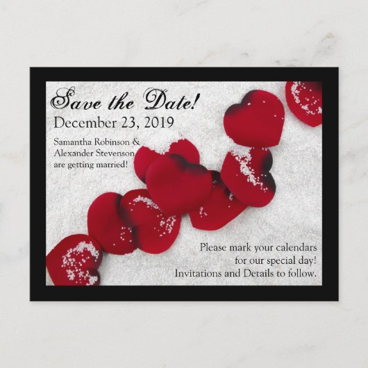 Red Rose Petals in sneeuw, winterhuwelijk Aankondigingskaart (Voorkant)