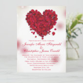 Red Rose Petals Love Heart Wedding Kaart (Staand voorkant)