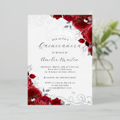 Red Rose Silver Floral Swirl Quinceanera Folie Uitnodiging (Staand Voorkant)