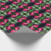 Red Rosebud Bending Abstract gepersonaliseerd Cadeaupapier (Hoek)