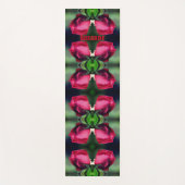 Red Rosebud Bending Abstract gepersonaliseerd Yogamat (Voorkant)