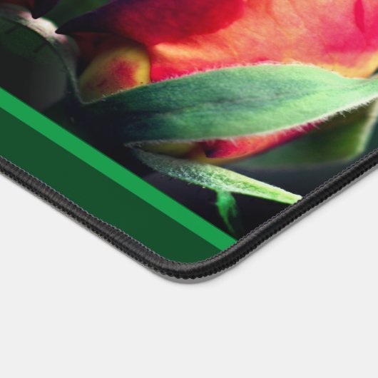 Red Rosebud Flower Personalized Bureaumat (Hoek)