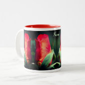 Red Rosebud Flower Personalized Tweekleurige Koffiemok (Voorkant links)