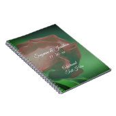 Red Rosebud Flower Personalized Wedding Notitieboek (Rechterzijde)