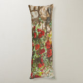 Red Roses Against a Stone Wall Lichaamskussen (Achterkant (Verticaal))