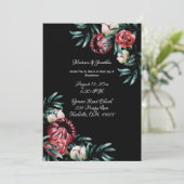 Red Roses Black Background Elegant Script Wedding Kaart (Staand voorkant)