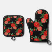 Red roses, black background, ovenwant & pannenlap set (Voorkant)