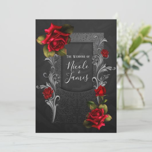 Red Roses Black Gothic Wedding Kaart (Staand voorkant)