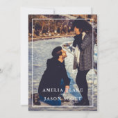 Red Roses boeket op zwarte bruiloft uitnodiging (Achterkant)