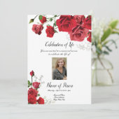 Red Roses Funeral Announcement Uitnodiging (Staand voorkant)