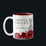 Red Roses Silver Dress 90th Birthday Party Favor Tweekleurige Koffiemok<br><div class="desc">Red Roses Silver Dress 90th Birthday Party Favor Two-Tone Coffee Mok Geef uw gasten op uw speciale dag op om zich het speciale moment te herinneren. Bekijk de overeenkomende uitnodiging in de winkel</div>