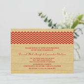 Red Rustic Chevron Wedding Invite Kaart (Staand voorkant)