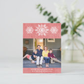 Red Rustic Snowflake Holiday Foto Feestdagenkaart (Staand voorkant)
