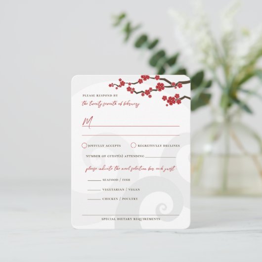 Red Sakura Flowers Cherry Blossom Swirls Weddensch RSVP Kaartje (Staand voorkant)