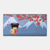 Red Sakura Kokeshi Doll - Cute Geisha Girl Bureaumat (Voorkant)