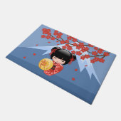 Red Sakura Kokeshi Doll - Cute Geisha Girl Deurmat (Schuin)