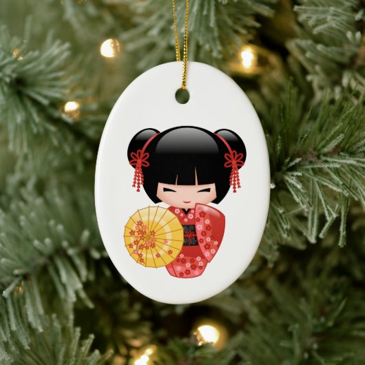 Red Sakura Kokeshi Doll - Cute Geisha op White Keramisch Ornament (Boom)