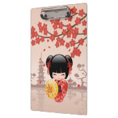 Red Sakura Kokeshi Doll Japanese Geisha Beige Klembord (Links)