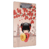 Red Sakura Kokeshi Doll Japanese Geisha Beige Klembord (Rechts)